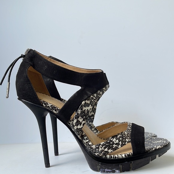 L.A.M.B Open Toe Platform Leather Heel Sandals size 9M - Picture 8 of 9